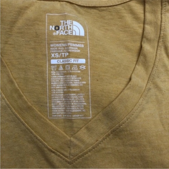 The North Face Classic Fit Tee - Picture 2 of 4